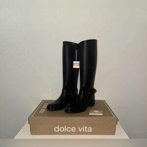 Dolce Vita Women's Cloudy H2o Fashion Boot Midnight